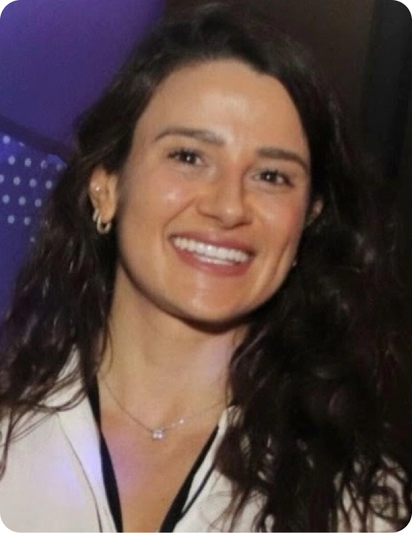 Fernanda Curti, Fraud SME for LATAM at Feedzai, with a focus on fraud prevention and risk analysis.